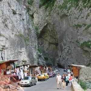 Meet your Posher, Geanina